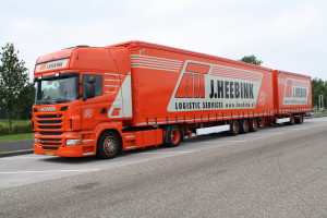 Heebink internationaal transportbedrijf vrachtwagen op de weg